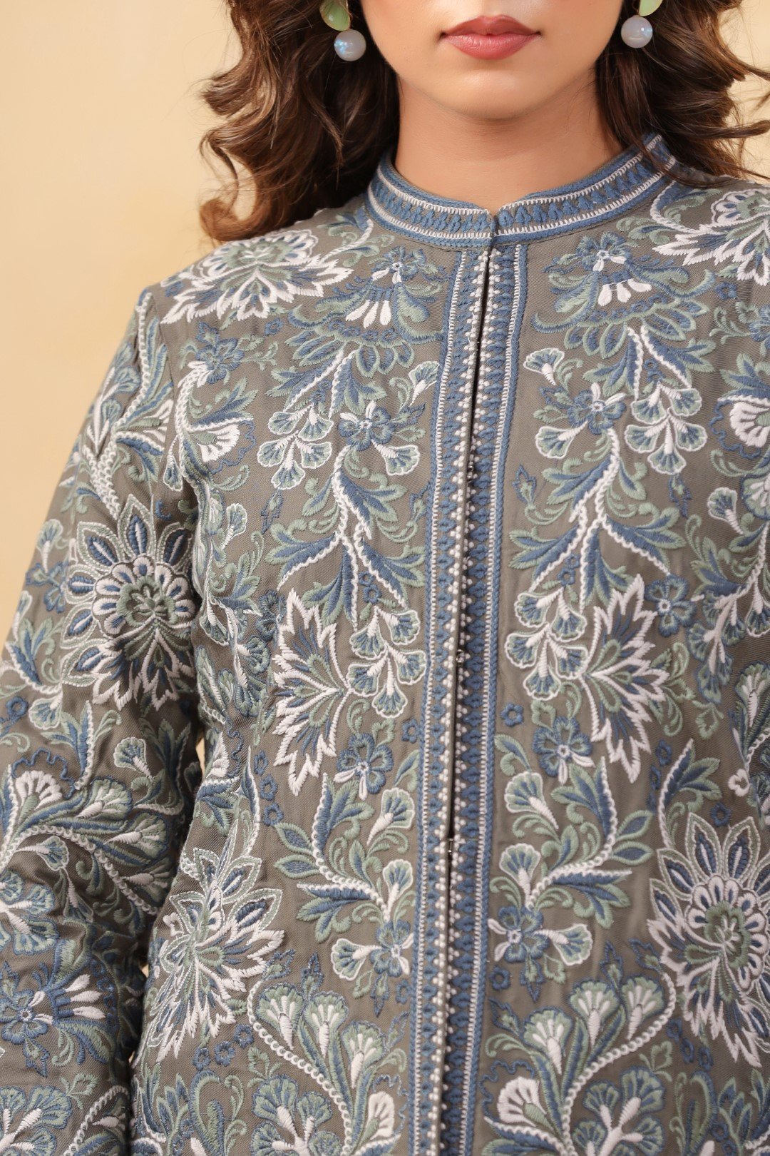 WOMEN EMBROIDERY FASHION JACKET