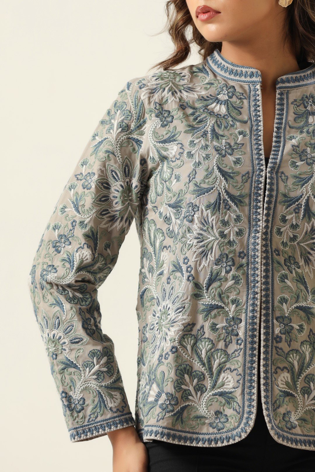 WOMEN EMBROIDERY FASHION JACKET